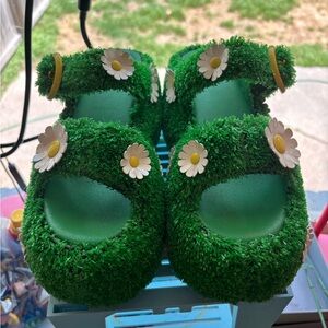 Dolls Kill x Delia’s “Grass is Greener” platform sandals, size 9, worn 2 times.